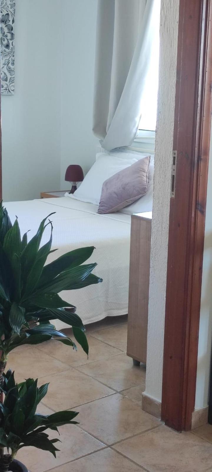 Astra Sea View Apartment, Sea Front Kokkini Hani Exterior foto